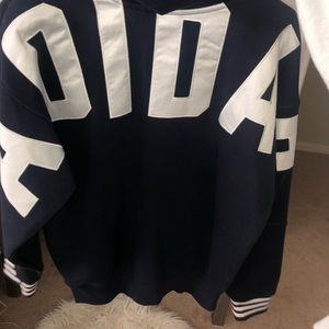 adidas hoodie w/ a fluffy hood size: S